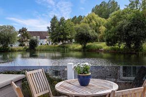 View over Isis carp lake- click for photo gallery